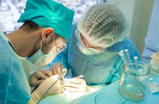 Avrupa'dan Türkiye'ye Saç Ekimi: 2025'te Neden Tercih Ediliyor?